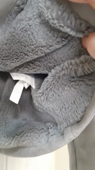 Giubbino con pelliccia sintetica grigio