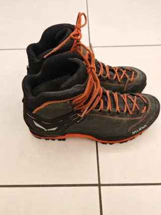Scarponi da montagna Salewa