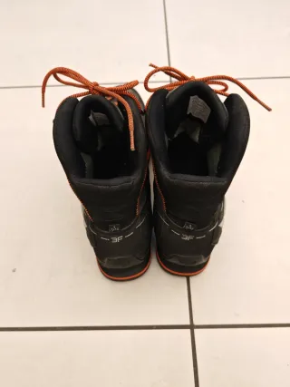 Scarponi da montagna Salewa