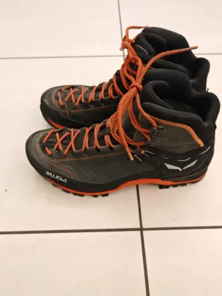 Scarponi da montagna Salewa