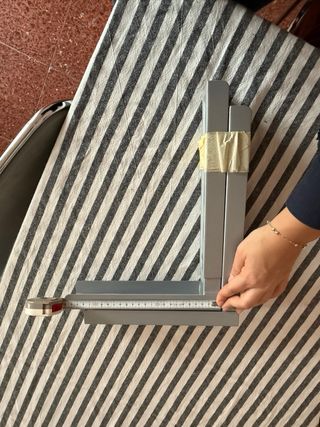 Supporto da parete per microonde in metallo