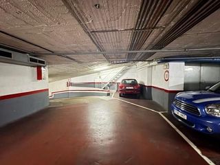 Garaje en venta en Centre en Sabadell