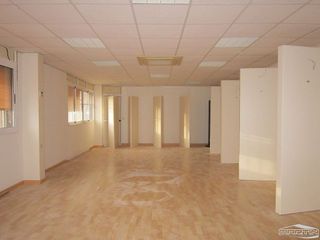 Nave industrial en venta en Lucena