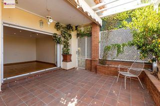 Casa adosada en venta en Bola de Oro - Serrallo en Granada