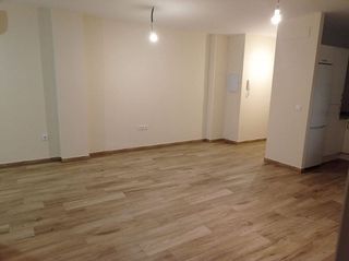 Piso en alquiler en Los Remedios en Sevilla