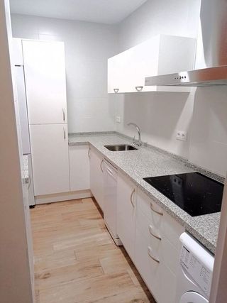 Piso en alquiler en Los Remedios en Sevilla