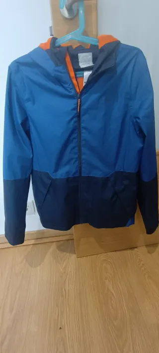 Chubasquero Decathlon niño T.14-15