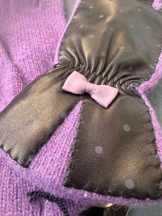 Guantes lana y piel con lunares y lazo