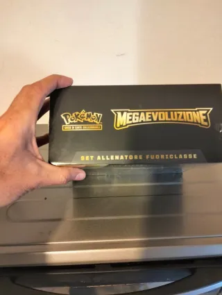 Pokémon Set Allenatore Lucario Megaevoluzione