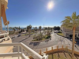 Piso en alquiler en Parque Mediterráneo - Santa Paula en Málaga