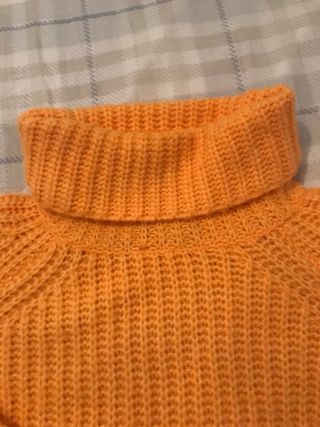 Jersey chica cuello alto naranja