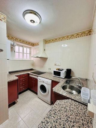 Piso en alquiler en Cruz Roja en Sevilla