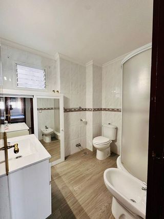 Piso en alquiler en Cruz Roja en Sevilla