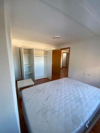 Piso en alquiler en Torrefiel en Valencia