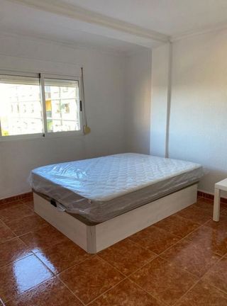 Piso en alquiler en Torrefiel en Valencia