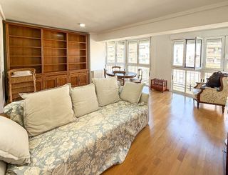 Piso en alquiler en Ensanche - Diputación en Alicante