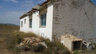 Chalet en venta en Yecla