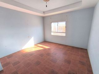 Chalet en venta en Yecla
