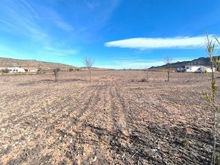 Chalet en venta en Yecla