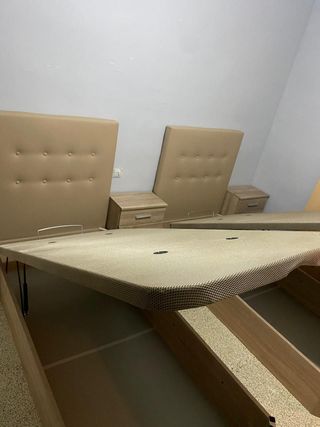 Canapé de madera con colchones Viscoelastica