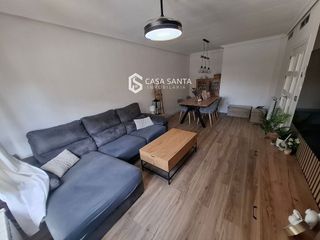 Casa adosada en venta en Yecla