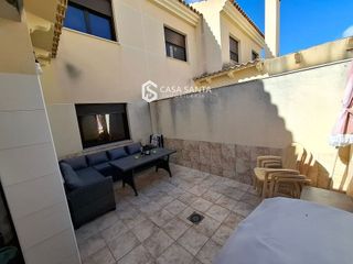 Casa adosada en venta en Yecla