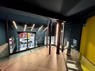 Local comercial en venta en Barrio de Abando en Bilbao