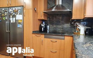 Casa en venta en Creu de Barberà en Sabadell