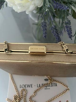 Bolso de mano y cadena Michael Kors dorado