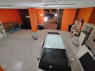 Local comercial en alquiler en La Roqueta en Valencia