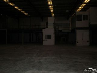 Nave industrial en venta en Lucena