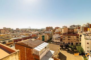 Ático en venta en Pubilla Cases en Hospitalet de Llobregat, L´