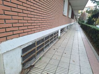 Local comercial en venta en Parque Lisboa - La Paz en Alcorcón