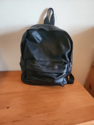 Mochila polipiel negra "Piel" real