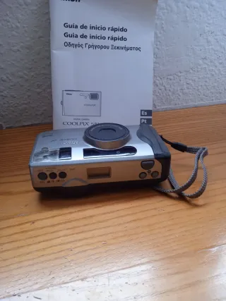 Cámara Nikon Zoom 400 AF Lente 38-150mm