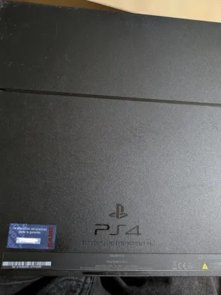PS4 512GB Nera + 2 giochi