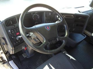 Scania R 440-CAMIONES PORTAMAQUINARIAS