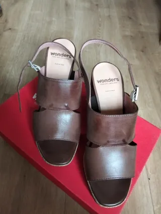 Sandalias tacón Wonders Talla 37