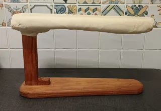 Tabla de planchar de madera antigua