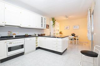 Casa adosada en venta en Lucena