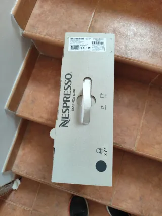 Cafetera Nespresso Essenza Mini Negra