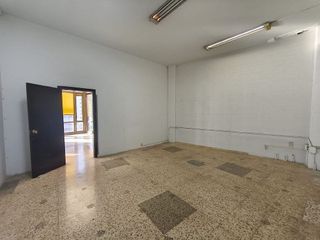 Local comercial en alquiler en Centre en Hospitalet de Llobregat, L´