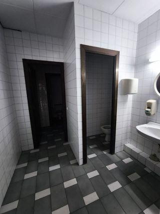 Local comercial en alquiler en Centre en Hospitalet de Llobregat, L´