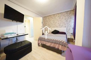 Piso en venta en Juan XXIII en Alicante