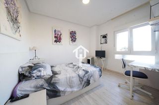 Piso en venta en Juan XXIII en Alicante