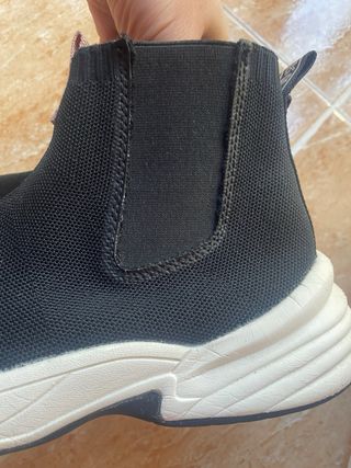 Botín escarpín mujer negro y blanco