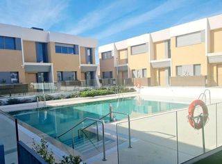 Casa adosada en alquiler en El Faro de Calaburra - Chaparral en Mijas