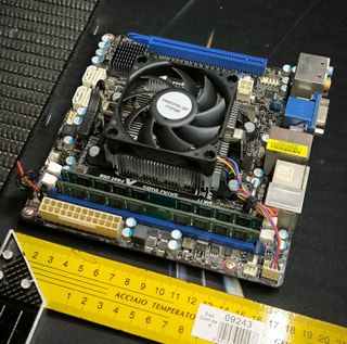 MB ASRock A75M-ITX + CPU Amd A6 + 8GB DDR3