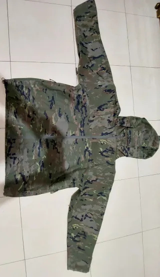 CHAQUETA IMPERMEABLE CARINTHIA GTX BOSCOSO PIXELAD