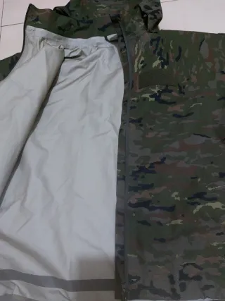 CHAQUETA IMPERMEABLE CARINTHIA GTX BOSCOSO PIXELAD